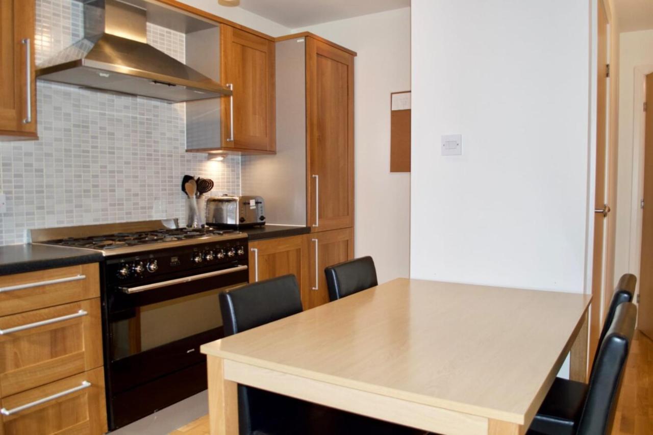Modern 2 Bedroom City Centre Flat 爱丁堡 外观 照片