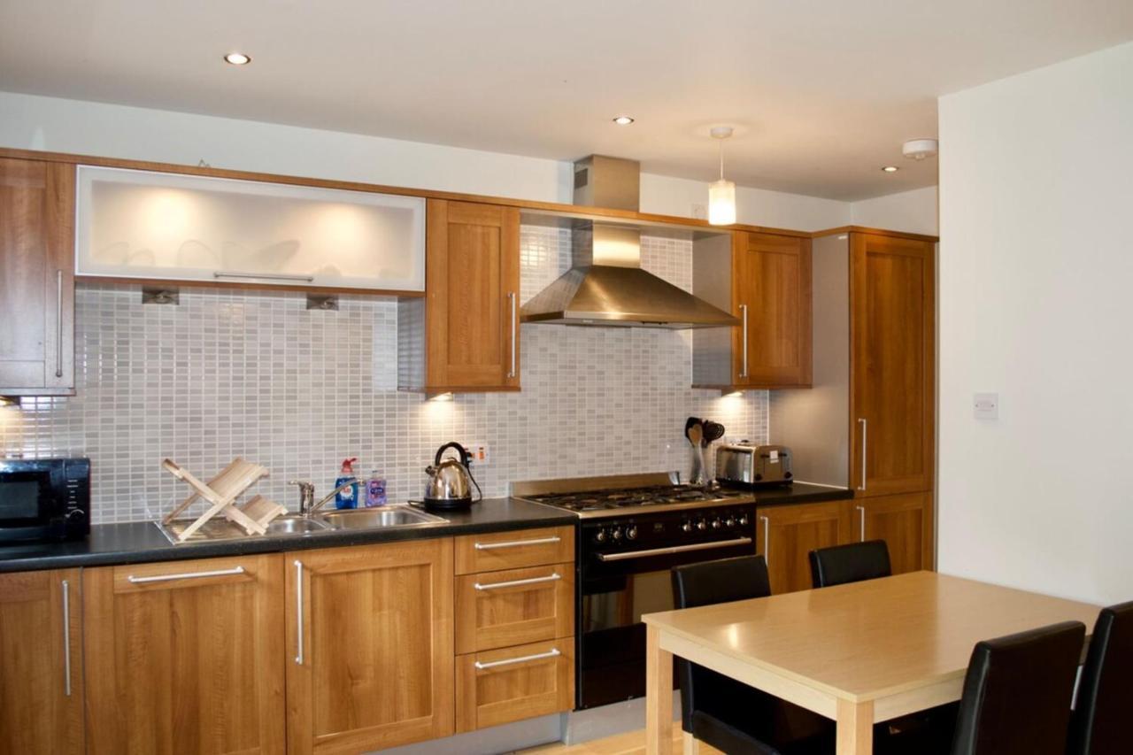 Modern 2 Bedroom City Centre Flat 爱丁堡 外观 照片