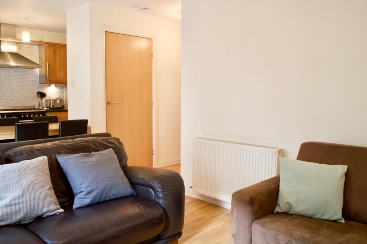 Modern 2 Bedroom City Centre Flat 爱丁堡 外观 照片