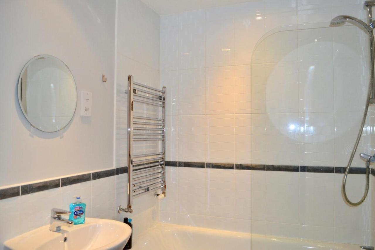 Modern 2 Bedroom City Centre Flat 爱丁堡 外观 照片